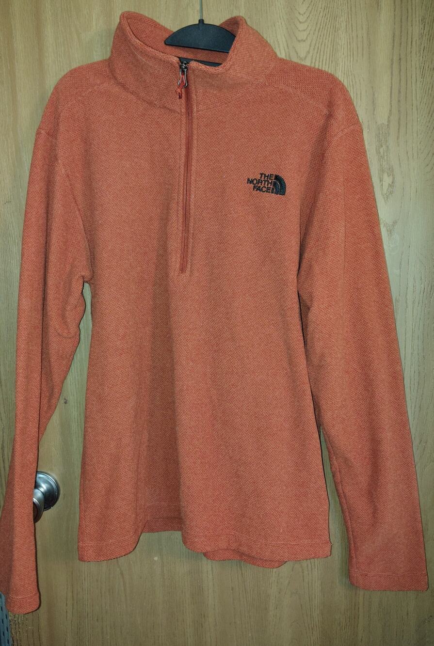 The North Face Mens Fleece Half Zip Pullover burnt orange size Medium